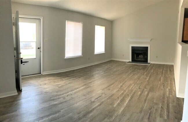 Building Photo - 118 Marlene Dr