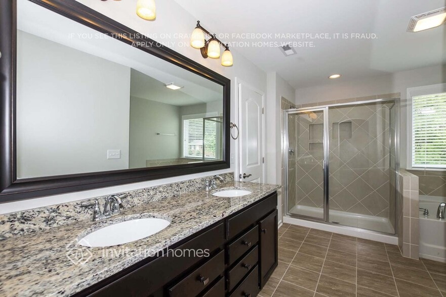 Building Photo - 5069 Stonehill Ln