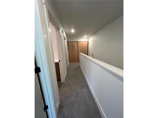 Building Photo - 131 W 46th St