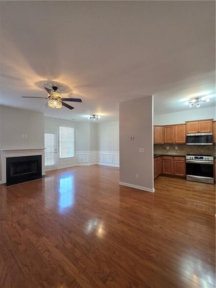 Building Photo - 3090 Branham Dr