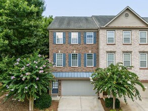 Building Photo - 5716 Pine Oak Dr, Norcross, GA 30092
