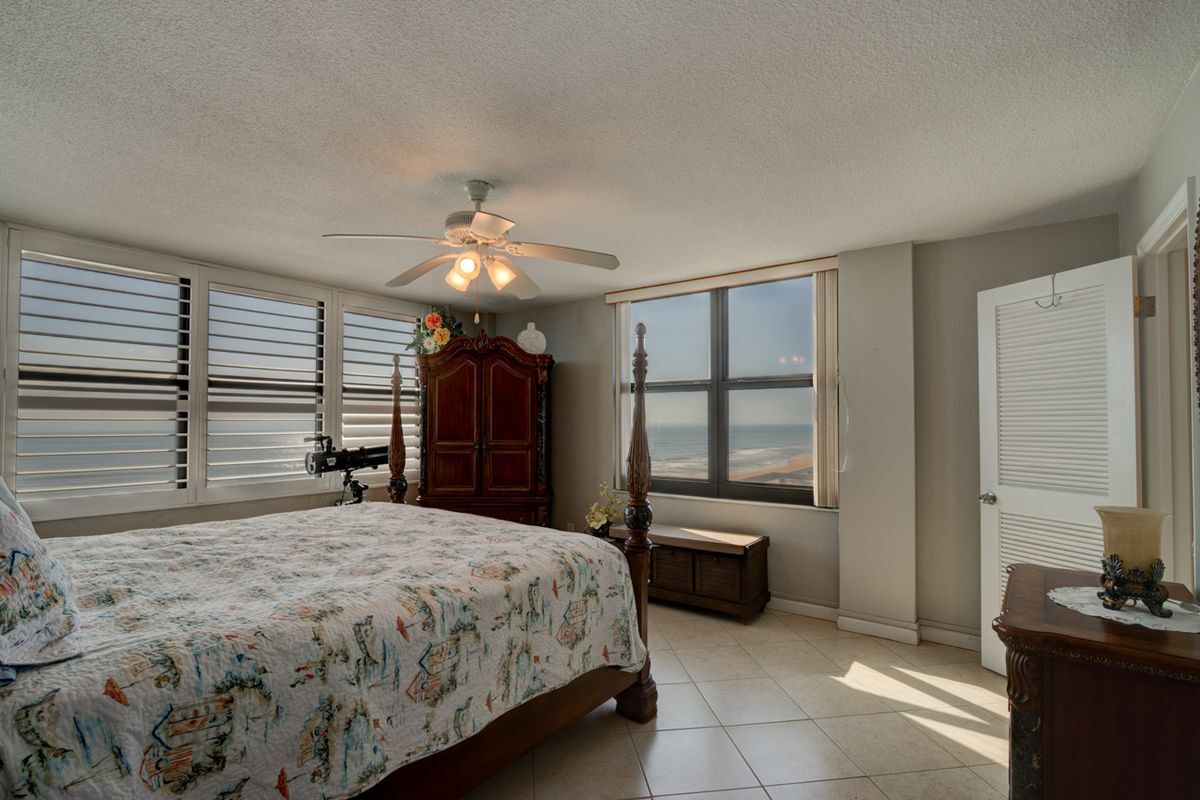 Building Photo - 915 Ocean Shore Blvd