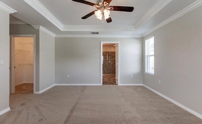 Building Photo - 943 Revere Ave