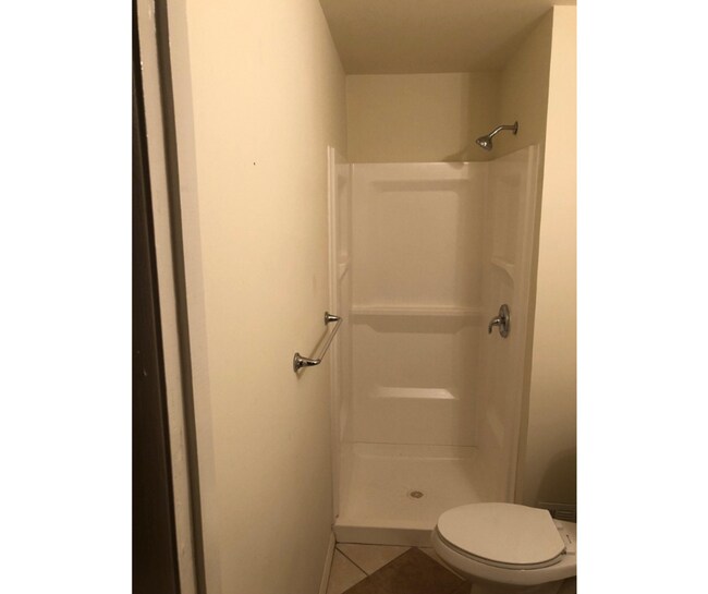 Building Photo - 9083 Meadow Heights Rd