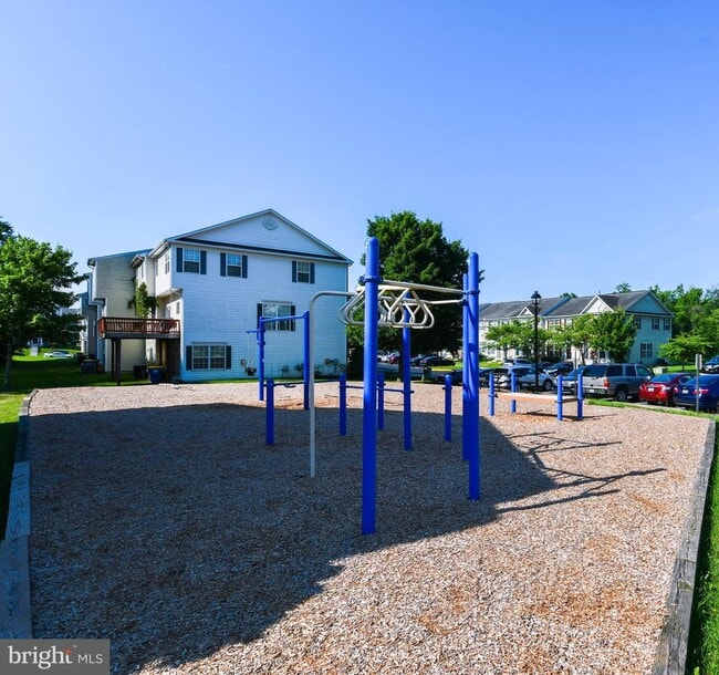 Building Photo - 2713 Yancey Ln