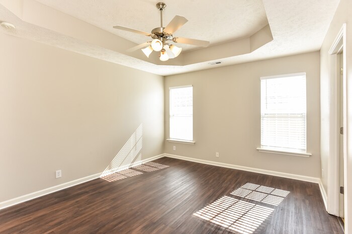 Building Photo - 948 Tom Hailey Blvd