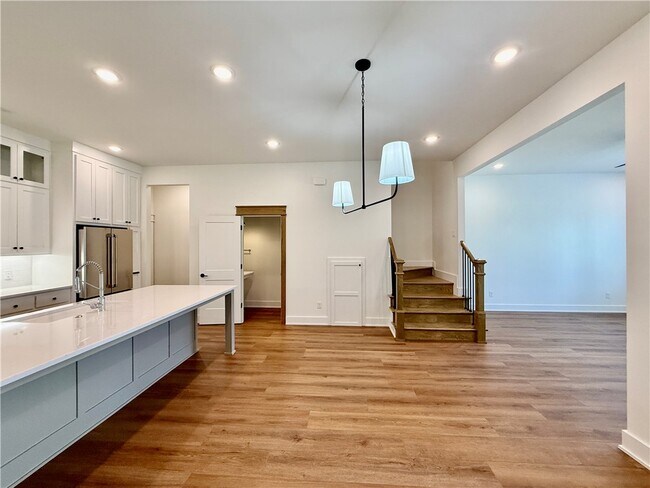 Building Photo - 825 NW 14th St