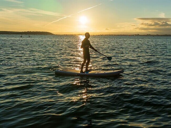 Building Photo - 77 Crandon Blvd