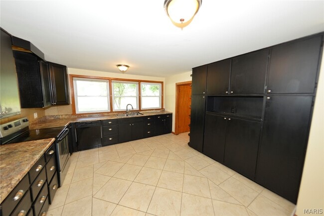 Building Photo - 1005 Hawthorn Ave