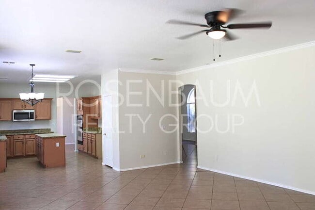 Building Photo - 4632 E Harwell St