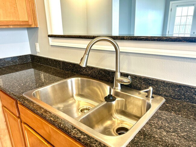 Building Photo - 3 bedroom 2 bath modern style home minutes from Centerton Main!!