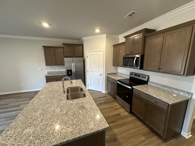 Building Photo - 231 Antler Ridge Dr