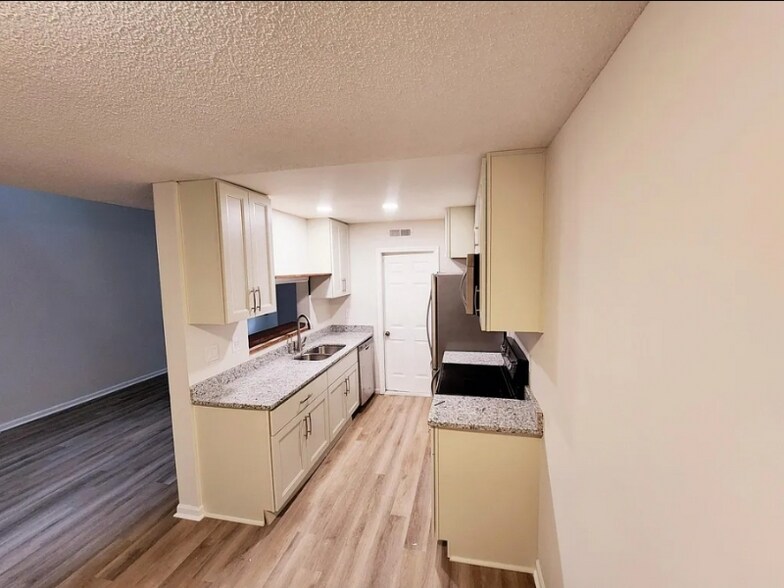 Building Photo - 5517 Maple Cluster Ct