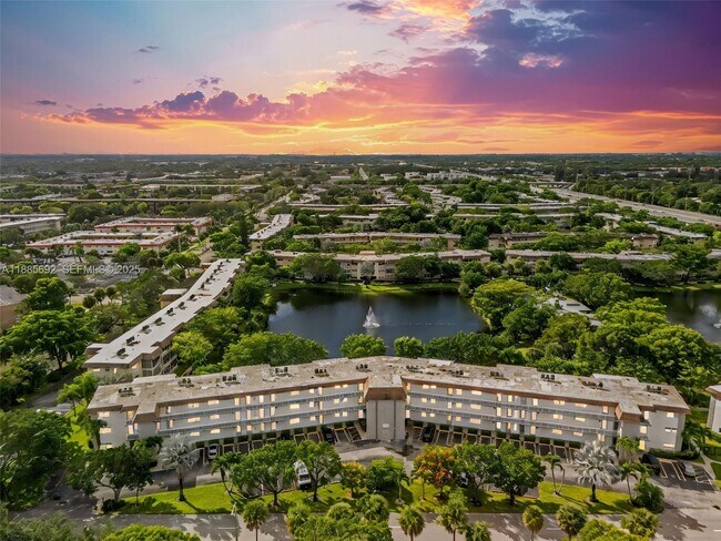 Building Photo - 5000 NW 36th St