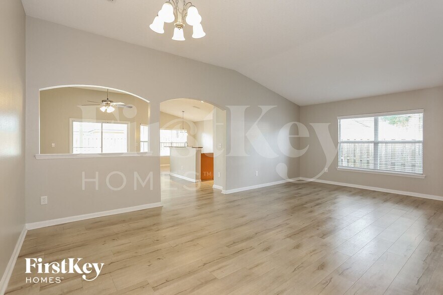 Building Photo - 2308 Aberford Ct