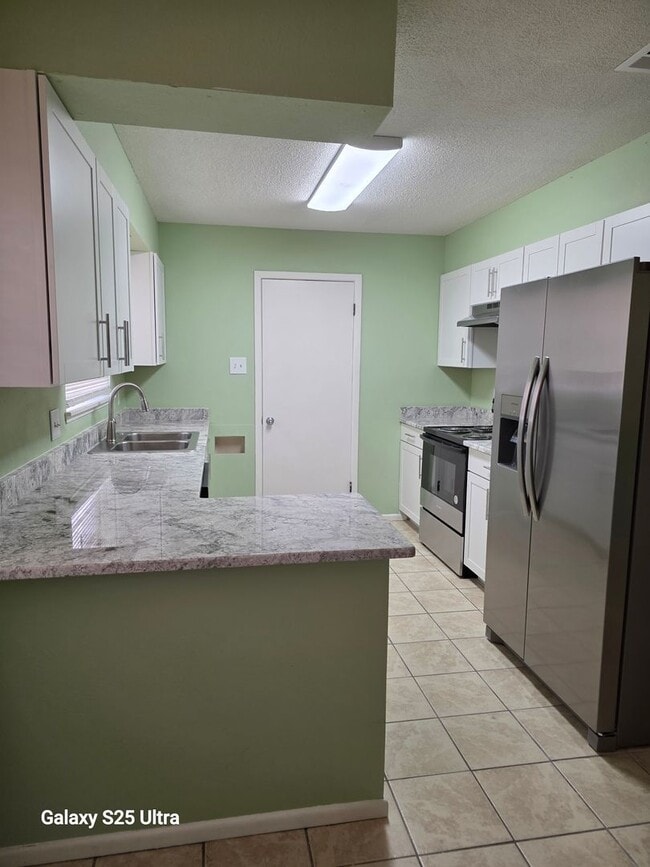 Building Photo - 3 Bedroom 2 Bath Home for Rent