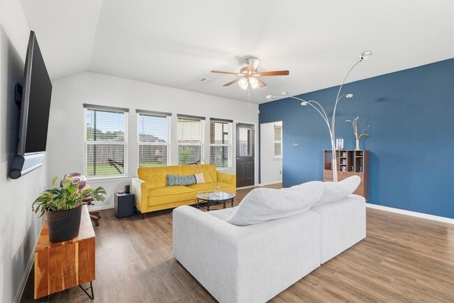 Building Photo - 6303 Cambrai Wood Ln