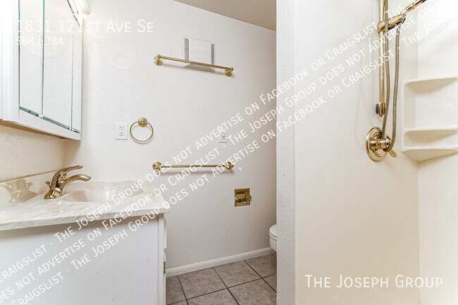 Building Photo - 1831 121st Ave SE