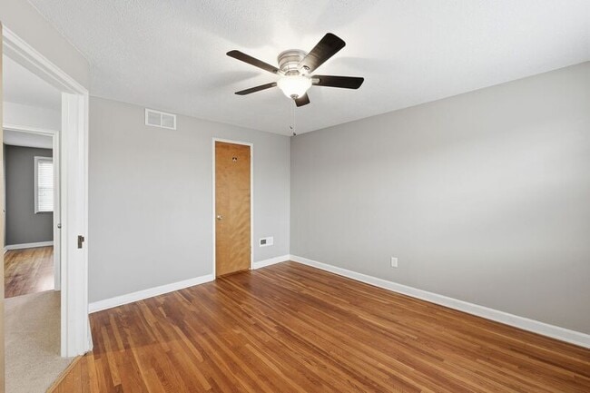 Building Photo - 1876 Northwest Blvd