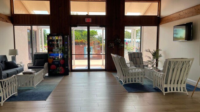 Building Photo - 14671 Bonaire Blvd