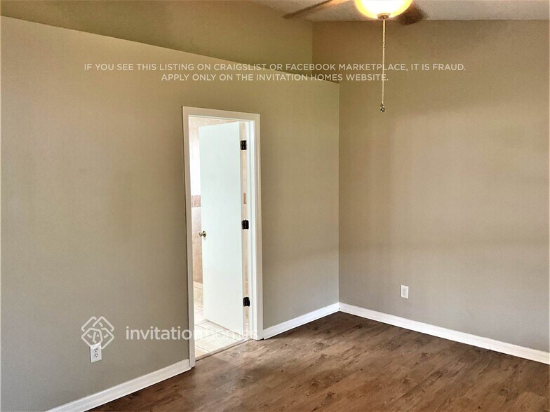 Building Photo - 12237 Dawn Vista Dr