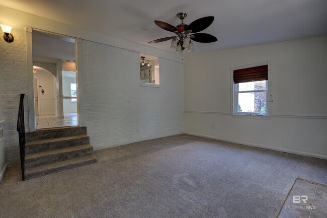 Building Photo - 301 Perdido Ave