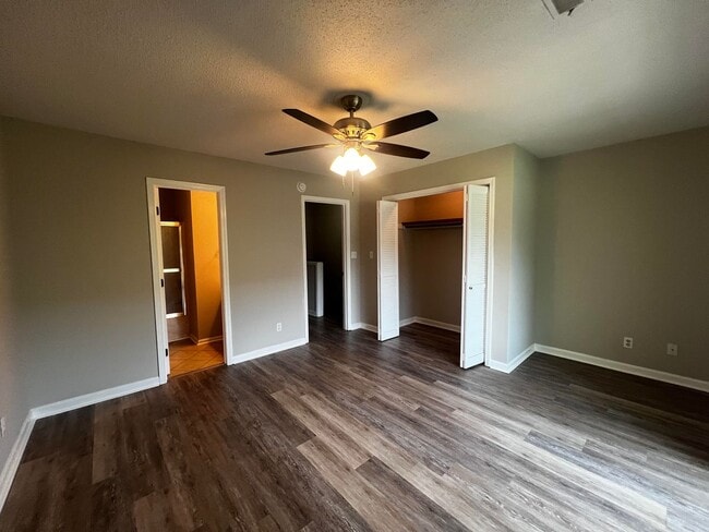 Building Photo - 2-Bedroom, 2-Bath Townhouse