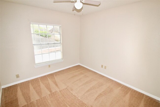 Building Photo - 3331 Oak Branch Ln