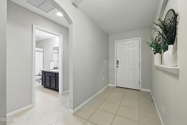 Building Photo - 3253 Hidden Meadows Ct