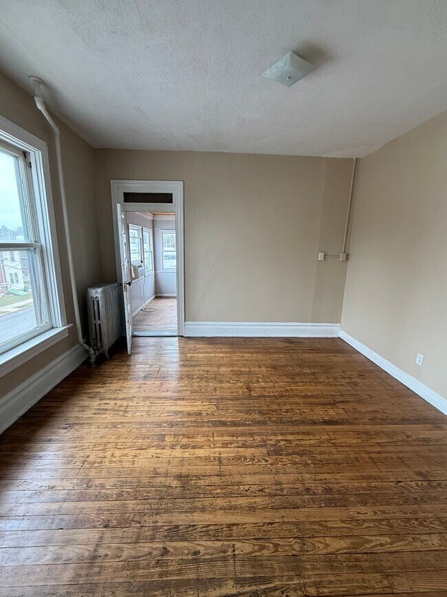 Building Photo - 49 W Commerce St