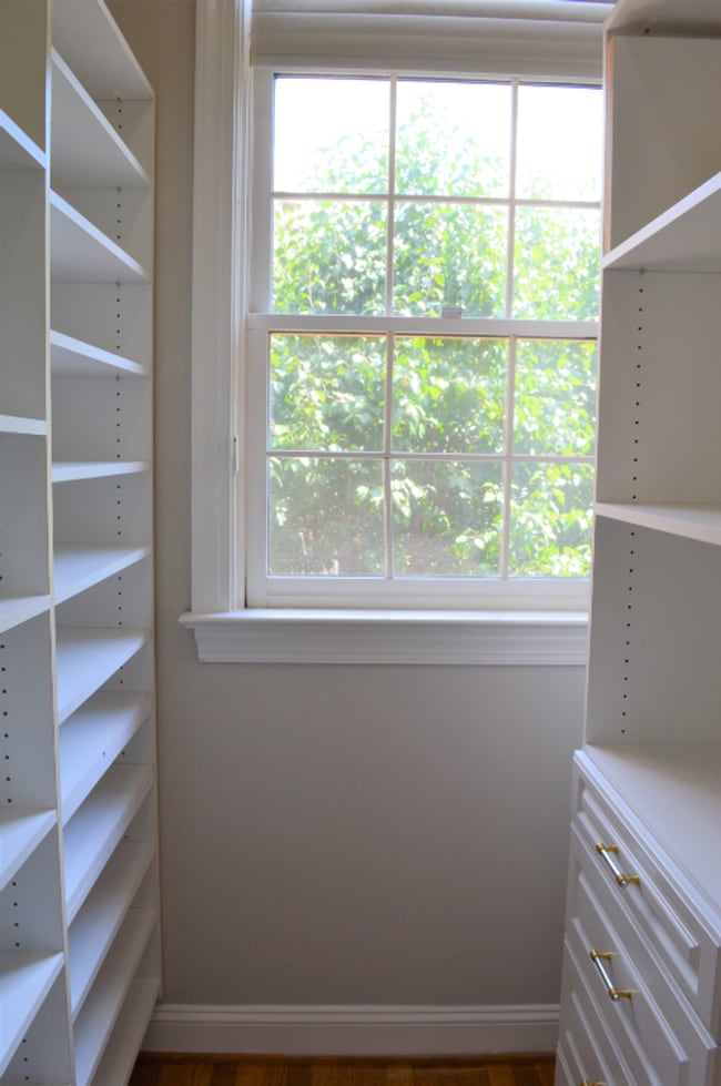 Building Photo - Large Townhouse 3 Bedroom 2 Full Baths and...