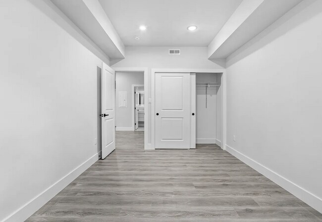 Building Photo - 1108 W Dauphin St