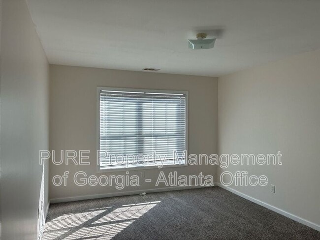 Building Photo - 1424 Saphire Dr