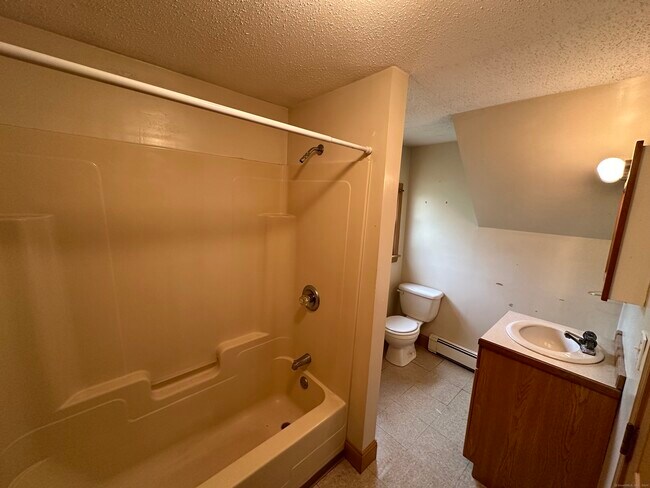 Building Photo - 36-40-40 Pleasant St