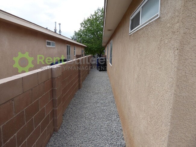 Building Photo - CALL US TODAY AT (505) 808-6467 TO SCHEDUL...