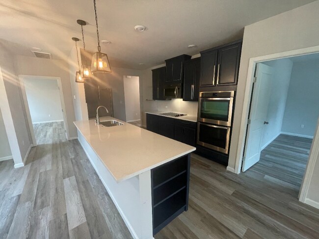 Building Photo - 407 E Houston St