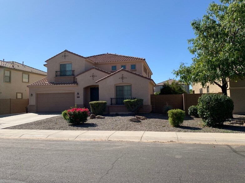 Building Photo - 2493 E Bridgeport Pkwy