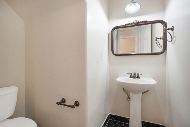 Building Photo - **Beautiful Corner Lot Home – 3 Bed | 2.5 Bath | 2-Car Garage**