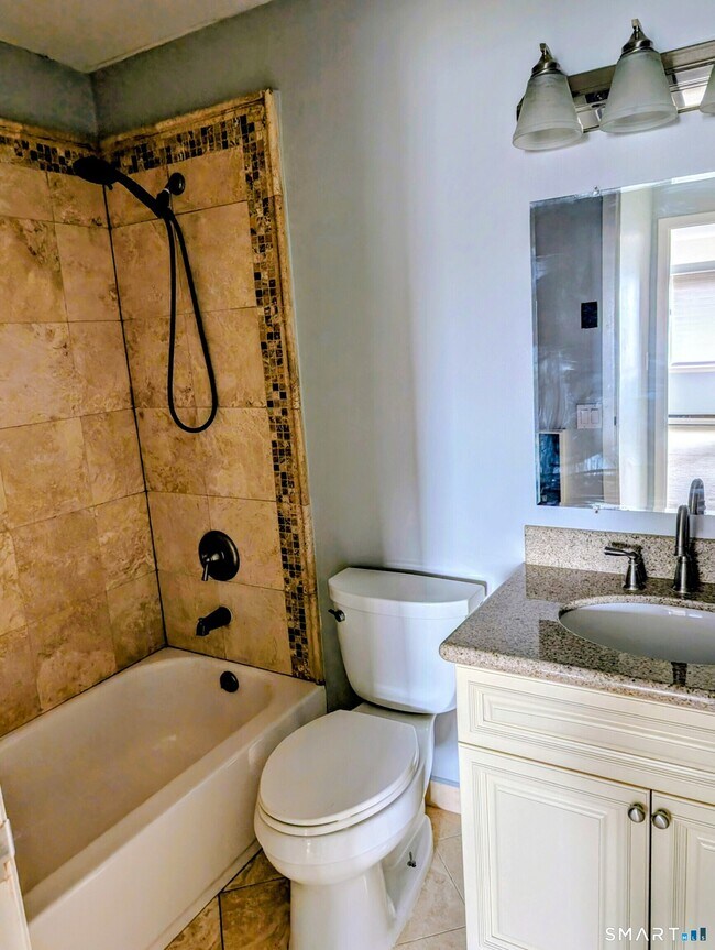 Building Photo - 104 North St