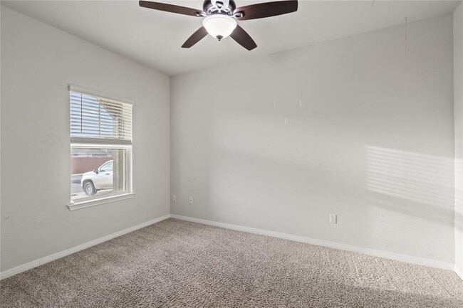 Building Photo - 204 Jordan Vly Dr