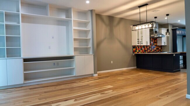 Building Photo - 207 GARDEN St