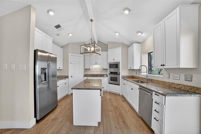 Building Photo - 108 Schooner Dr