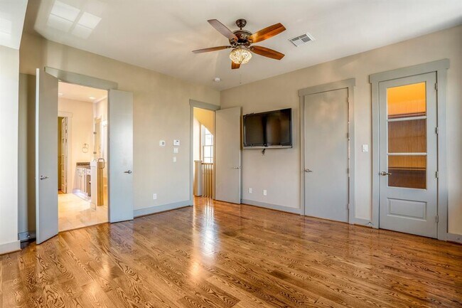 master - 1316 Hadley St
