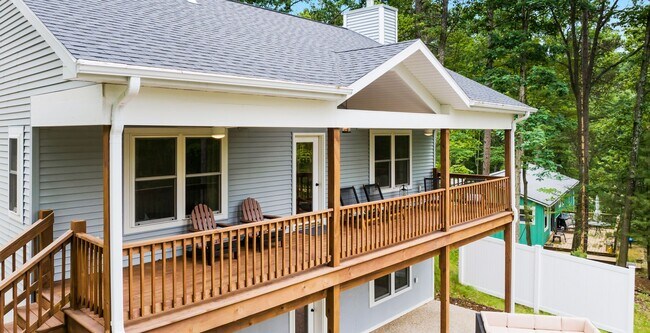 Building Photo - May & June Furnished Extended Stay Rental