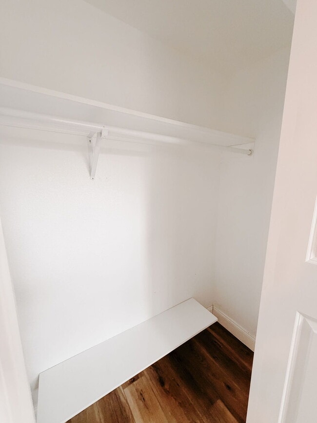 Building Photo - Home For Rent in Tampa - FULLY FENCED IN BACKYARD!