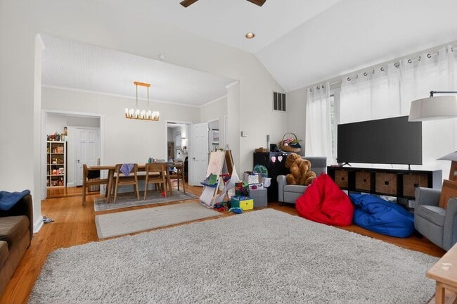 Building Photo - 4825 Butterworth Pl NW