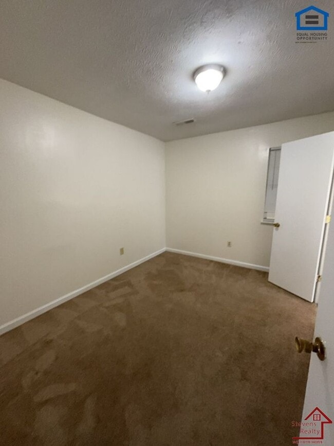 Building Photo - 117 Dogwood Pointe Dr