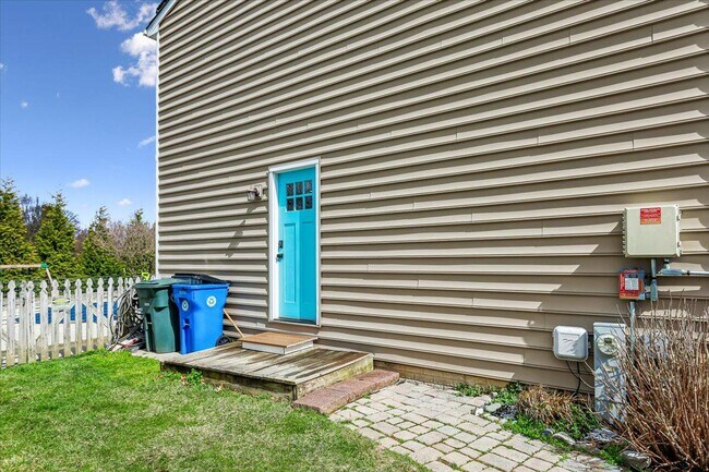 Building Photo - 7338 Argonne Dr