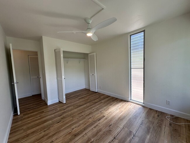 Building Photo - Spacious, Fully Renovated, 3 bedroom 2 bat...