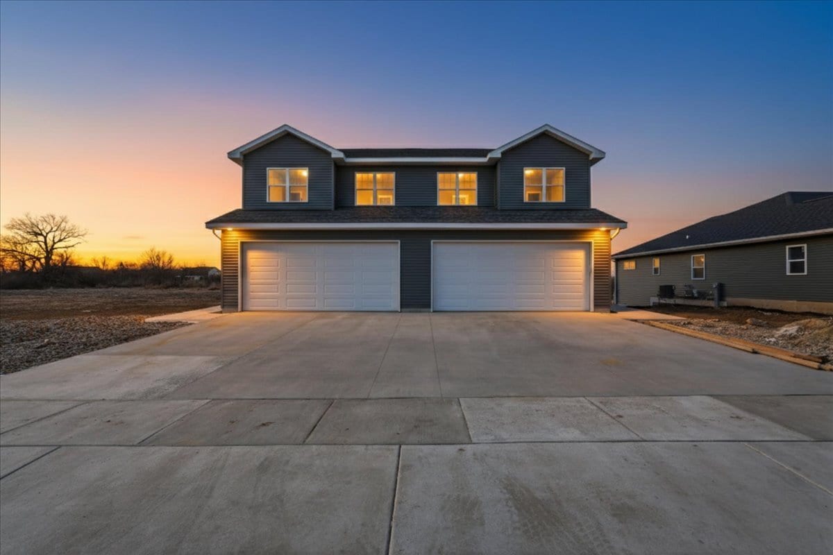 Building Photo - 990 Bell Cir